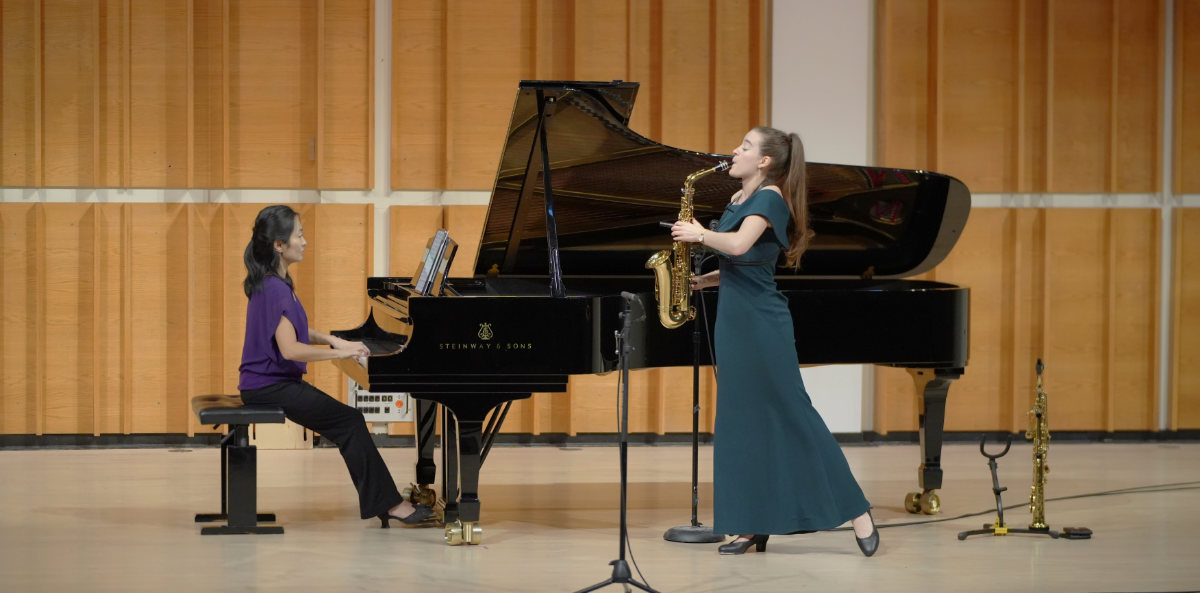 Graduate Estel Vivó wins Jacobs Fellowship from Young Concert Artists