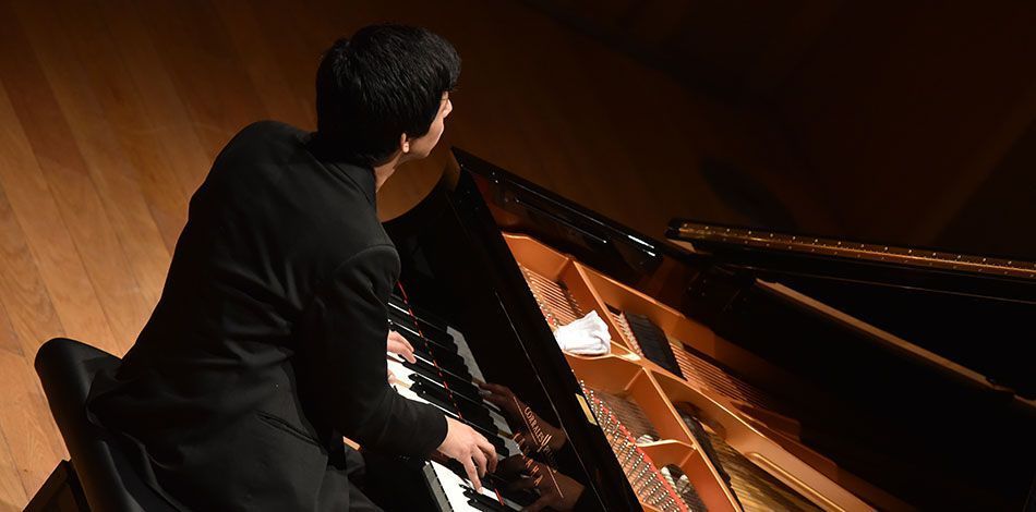 El alumno del Centro Superior de Música Liceu Jorge Nava gana la medalla de semifinalista del 65.º Concurso Internacional de Música Maria Canals