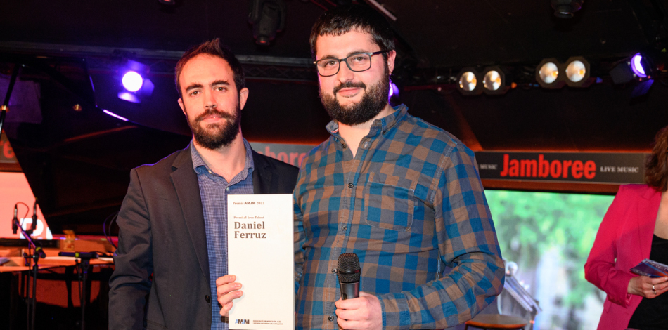 Daniel Ferruz, graduado del Conservatori Superior Liceu, ha sido galardonado con el Premio al Joven Talento en los Premios AMJM 2024