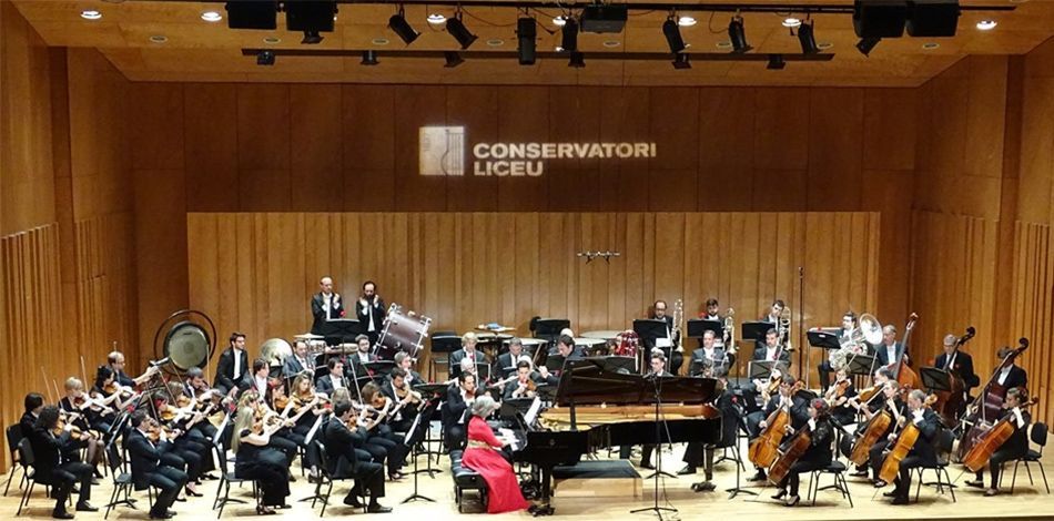 El Auditorio del Conservatori Liceu acogió el concierto final de la temporada de la Orquesta Simfònica Julià Carbonell de les Terres de Lleida