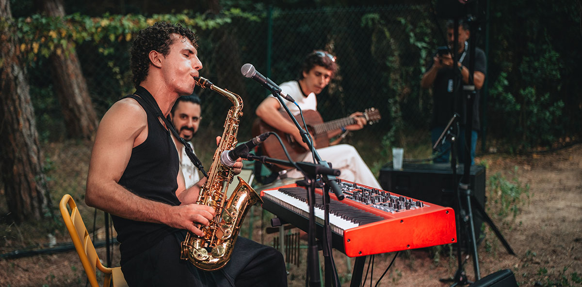 Koldo Munné, estudiante del Conservatori Liceu, inaugura el espacio Village Estrella Damm del Festival Porta Ferrada Occident