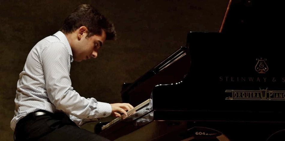 El alumno del Centro Superior de Música Liceu, Carlos Bujosa, gana X Concurso Internacional de Piano Pequeños Grandes Pianistas
