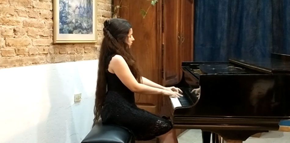 Oriana Larisa Kemelmajer, alumna del Centro Superior de la Fundación Conservatori Liceu, premiada en el 16º Festival - Concurso Internacional de Piano "Villahermosa" 2020 de México
