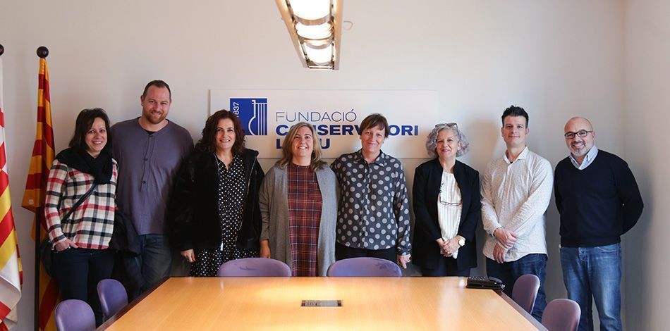 La gerente del Distrito de Ciutat Vella Yolanda Hernández y su equipo visita la sede del Centro Superior de Música Liceu