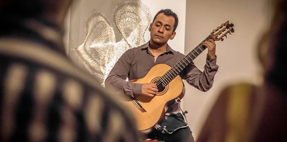 Jorge de la Cruz, alumno de Máster de la Fundación Conservatori Liceu, premiado en el I Concurso Internacional de Guitarra Clásica del Pirineo
