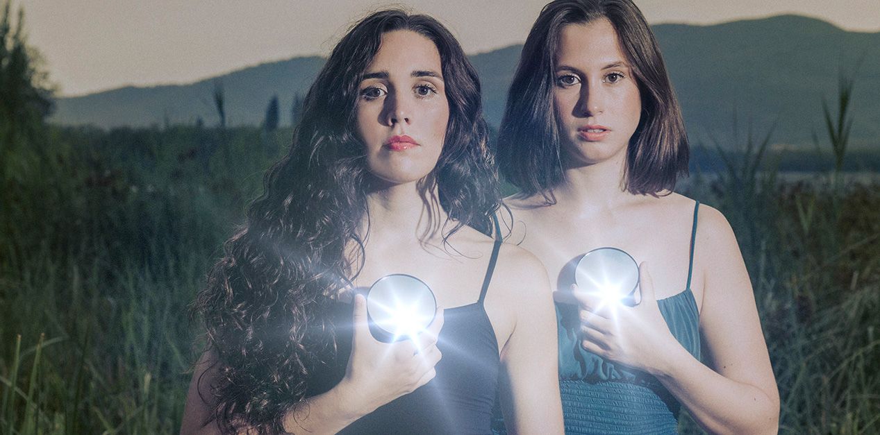 “Meraki” és el nou treball discogràfic de l'exalumna del Centre Superior Liceu Carolina Alabau, que presenta juntament amb Èlia Bastida