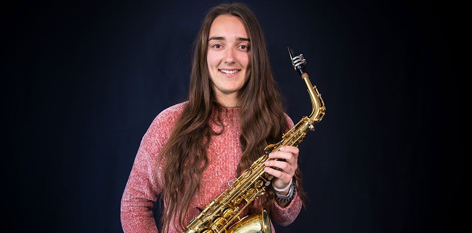 Maria Torres, exalumna de la Fundació Conservatori Liceu, és entrevistada pel portal digital Saxrules.com