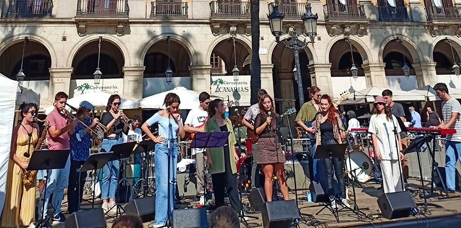 El Liceu BLAM Collective, format per estudiants del Centre Superior de Música Liceu, triomfa en la seva actuació a les Festes de la Mercè