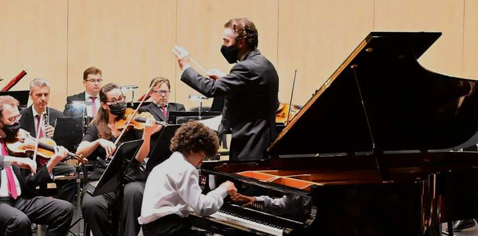 Guillermo Ramírez Ortega, alumne i becari del Liceu Júnior, actua al X Ciclo la Filarmónica Frente al Mar de la Orquesta Filarmónica de Málaga