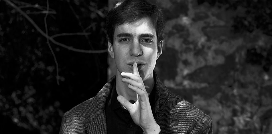 El compositor Martí Noguer, exalumne del Centre Superior Liceu i becari de la Fundació de Música Ferrer-Salat, creador de la música per a vídeos promocionals de sèries nord-americanes