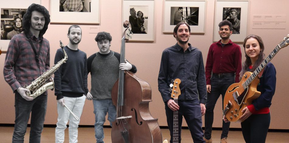 Alumnes del Centre Superior Liceu actuen al Barcelona Photo Center de la KBr Fundació Mapfre