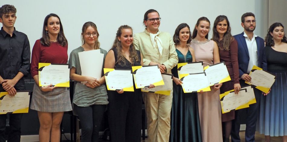 Alumnes i graduades del Centre Superior de la Fundació Conservatori Liceu, premiades al Concurs per a Joves Cantants