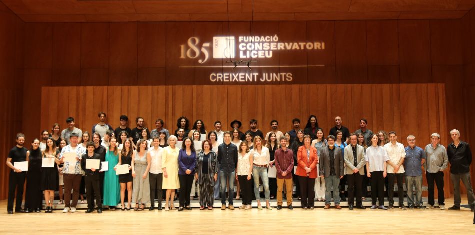 El Centre Professional Conservatori Liceu finalitza el curs acadèmic amb l’acte de graduació de la promoció d’alumnes del Curs 2021-22. En total 60 alumnes de 14 especialitats