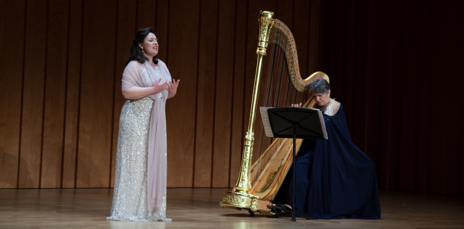 La soprano Elena Copons, professora del Centre Superior, protagonista en diversos concerts aquest estiu