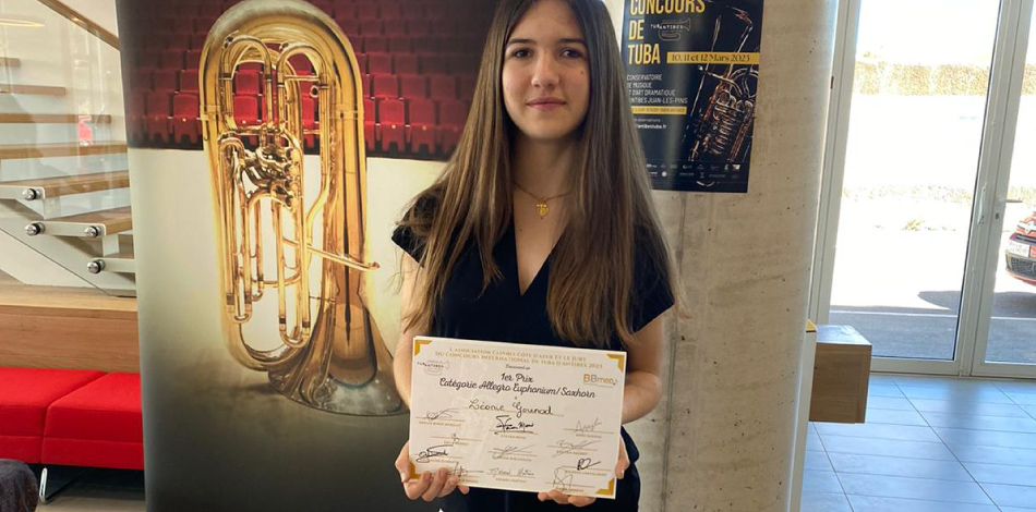 Leonie Gounot, alumna de 4t curs al Centre Professional Conservatori Liceu, guanyadora del Concurs de Tuba d’Antibes
