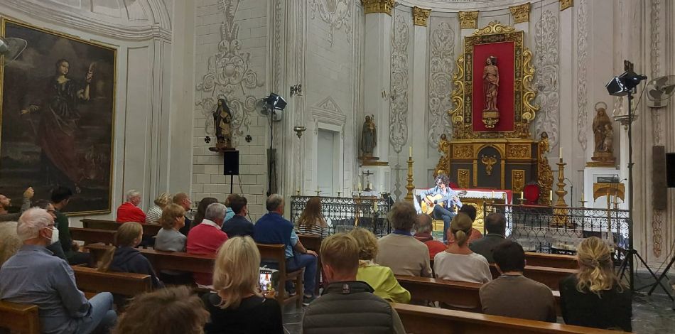Carlos Coronado clou la participació d’alumnes del Centre Superior Liceu al Mediterranean Guitar Festival