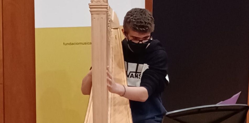 L’alumne Luis Molinero, del Centre Professional Conservatori Liceu, guardonat amb el 1r Premi del Concurs Nacional Arpa Plus, en la categoria de 4t curs de Grau Professional