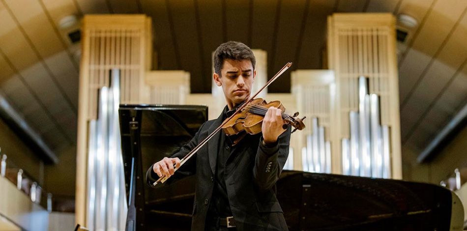 Miquel Muñiz, exalumne de violí del Centre Superior de la Fundació Conservatori Liceu, guanya el IV Concurs Internacional de Violí CullerArts