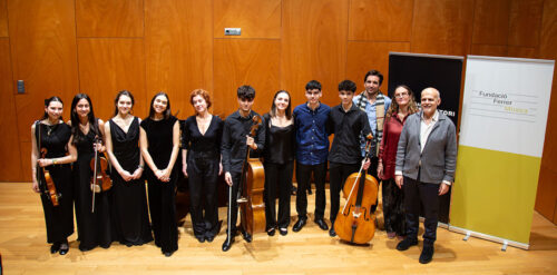L’alumnat becari del Liceu Júnior del Departament de Corda, en concert a la Sala de Cambra del Conservatori Liceu