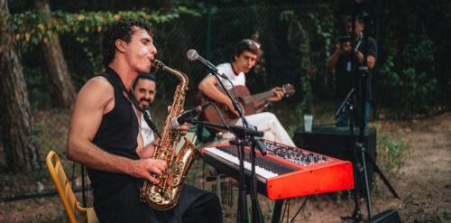 Koldo Munné, estudiant del Conservatori Liceu, inaugura l’espai Village Estrella Damm del Festival Porta Ferrada Occident
