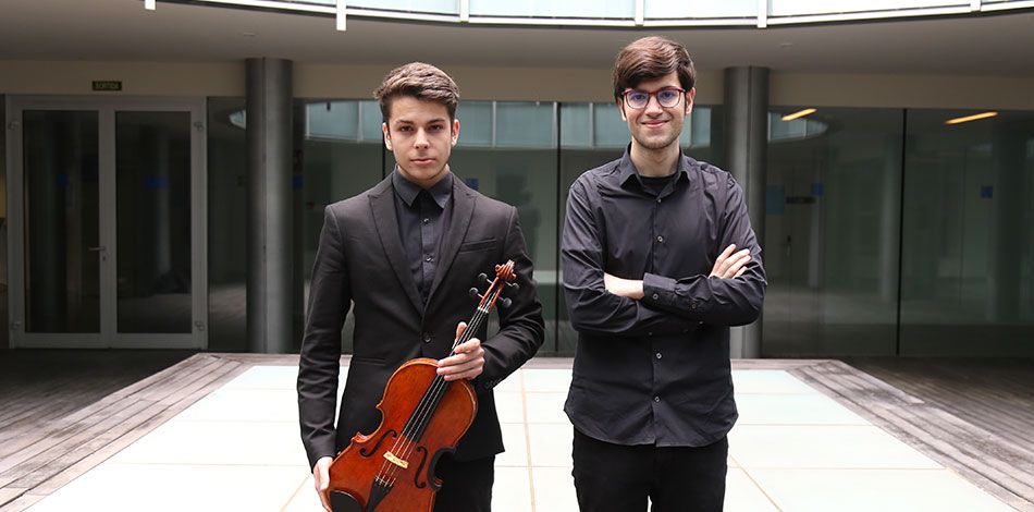 Adrián Martínez i Adrià Perea, alumnes del Centre Superior Liceu, premiats al Làslo Spezzaferri International Music Competition i al International Moscow Music Online-Competition