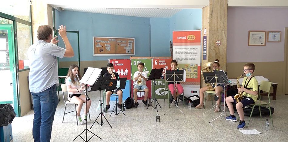 El curs 2021-22 s’incoporen al Centre Professional Conservatori Liceu 11 alumnes procedents de la Primària Musical de les escoles Bon Pastor, L’Esperança i Santíssima Trinitat. Aquestes escoles reben el mecenatge de la Fundació de Música Ferrer Salat i de la Fundació Conservatori Liceu, i tots els estudis d’aquests alumnes són gratuïts i a càrrec de professorat del Conservatori Liceu