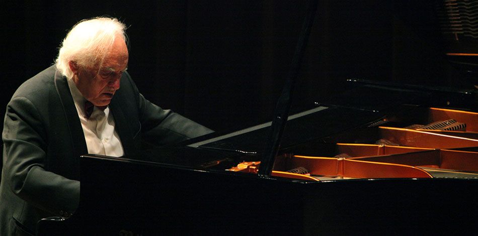 La Fundació Conservatori Liceu vol expressar el seu condol per la mort el passat 29 de maig del gran pianista i mestre Miquel Farré, que va ser professor del Centre Superior entre 2002 i 2010