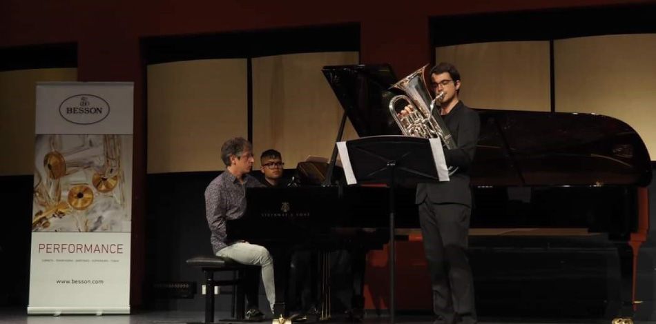 Adrià Cisneros, exalumne del Centre Superior Liceu, guanya el primer premi del Fontys AMPA Euphonium Competition